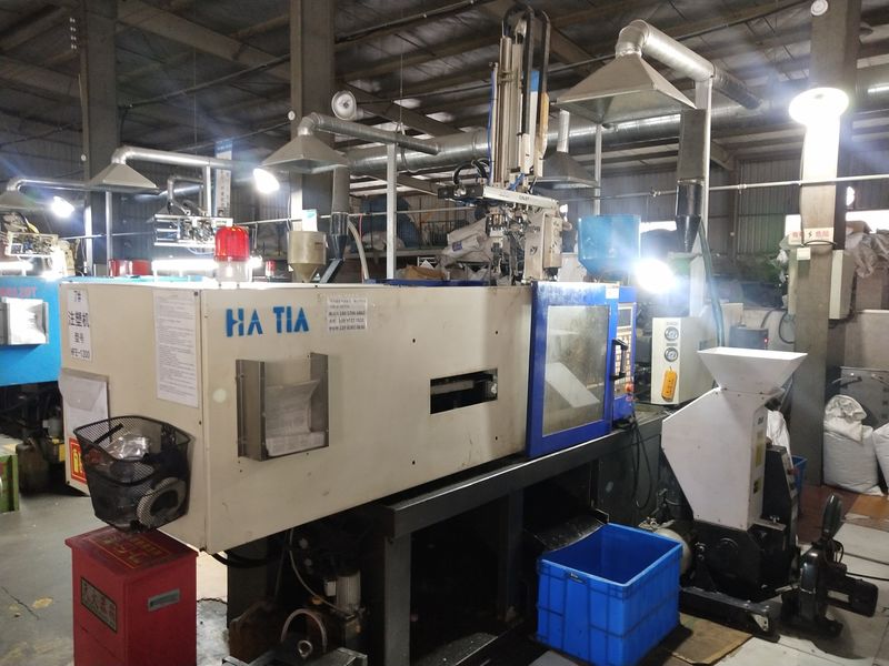 Wuxi Hongyu Daily-use Products Co., Ltd. linia produkcyjna producenta